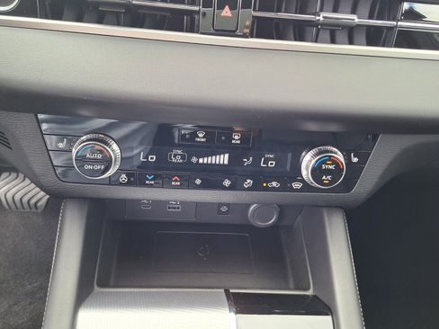 New 2026 Nissan Rogue Platinum AWD/4WD image 10