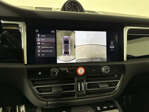 Certified 2025 Porsche Macan image 30