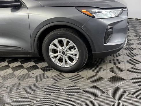 Used 2025 Ford Escape Active FWD image 11