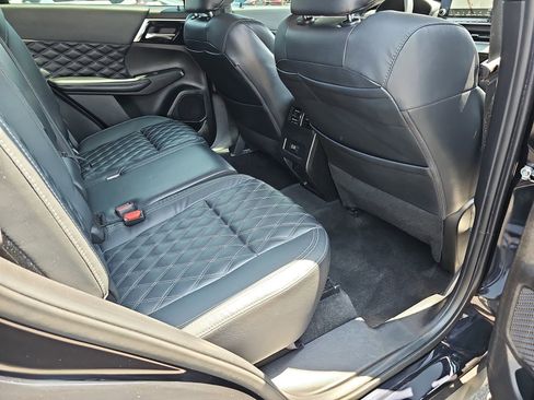 Used 2022 Mitsubishi Outlander SEL AWD/4WD image 11