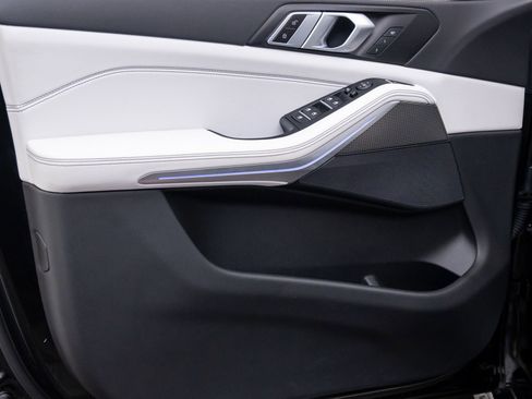 Used 2023 BMW X5 xDrive40i w/ M Sport Package image 13