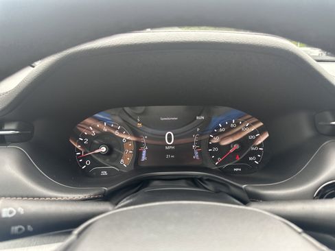 Used 2023 Jeep Compass Limited image 37