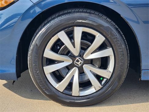 Certified 2025 Honda Civic LX image 22