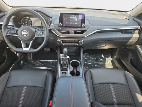 Used 2024 Nissan Altima 2.5 SR AWD/4WD image 10