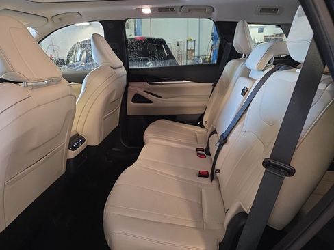 Used 2023 INFINITI QX60 Pure FWD image 5