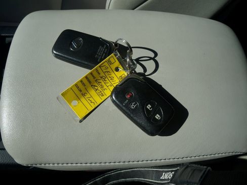 Used 2013 Lexus RX 350 AWD image 2