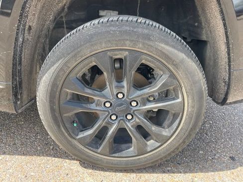 Used 2022 Jeep Grand Cherokee Overland RWD image 10