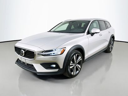 Used 2025 Volvo V60 B5 Cross Country Plus