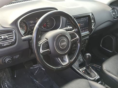 Certified 2021 Jeep Compass Limited image 10