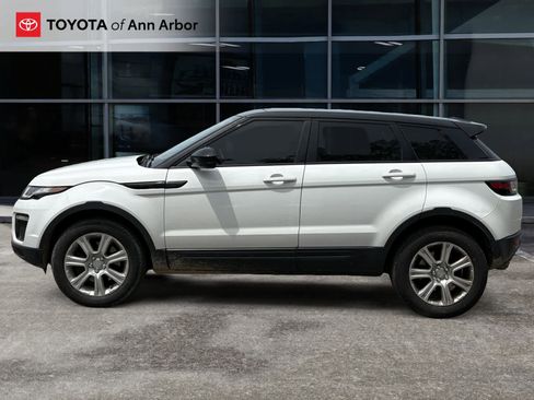 Used 2017 Land Rover Range Rover Evoque SE AWD/4WD image 3