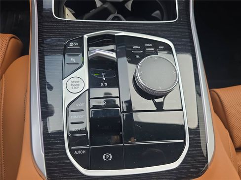 Used 2025 BMW X5 sDrive40i w/ M Sport Package RWD image 20