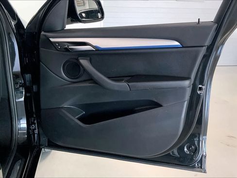 Used 2022 BMW X1 xDrive28i w/ M Sport Package image 23