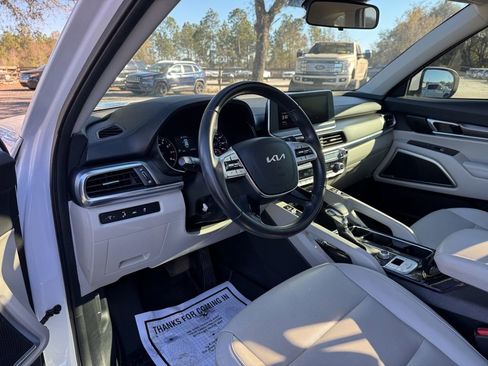 Used 2022 Kia Telluride S image 31