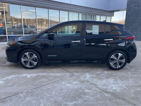 Used 2018 Nissan Leaf SV w/ Protection Package image 2