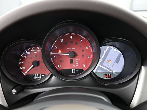 Certified 2022 Porsche Macan S AWD/4WD image 19