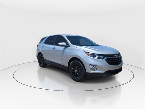 Used 2021 Chevrolet Equinox LT FWD image 2