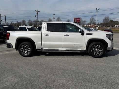 Used 2022 GMC Sierra 1500 SLT w/ SLT Premium Plus Package image 2