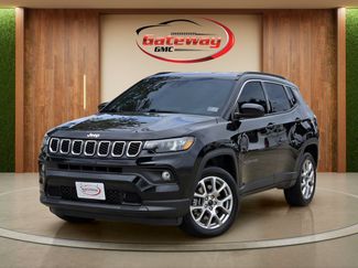 Used 2025 Jeep Compass Latitude AWD/4WD video 1