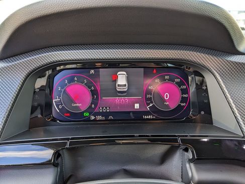 Certified 2025 Volkswagen Atlas Cross Sport SEL R-Line image 30