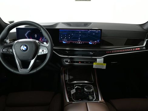 Used 2026 BMW X5 xDrive50e AWD/4WD image 16