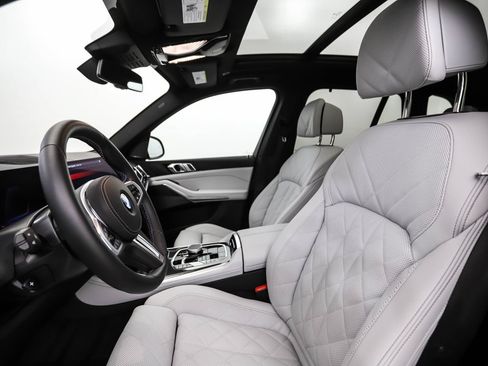 Used 2026 BMW X5 M60i AWD/4WD image 11
