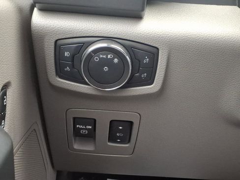 Used 2018 Ford F150 XLT w/ Equipment Group 302A Luxury image 18