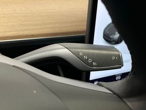 Used 2020 Tesla Model Y Long Range image 24