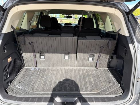 Used 2021 Subaru Ascent Premium w/ Convenience Package image 16