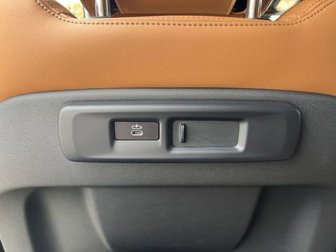 Used 2023 BMW X5 xDrive40i w/ Premium Package image 28