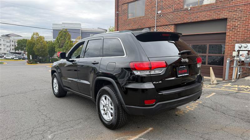 Used 2020 Jeep Grand Cherokee Laredo AWD/4WD image 8