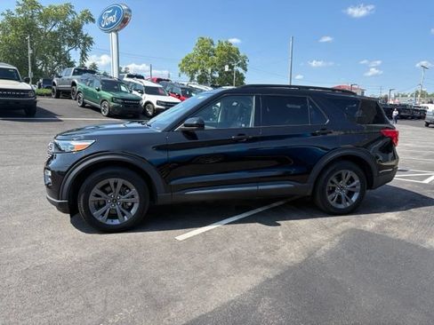 Used 2023 Ford Explorer XLT w/ Equipment Group 202A AWD/4WD image 6