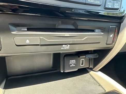 Used 2020 Honda Pilot Touring image 30