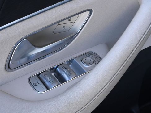 Used 2020 Mercedes-Benz GLS 580 4MATIC image 40