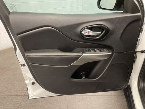 Certified 2022 Jeep Cherokee Latitude Lux image 21