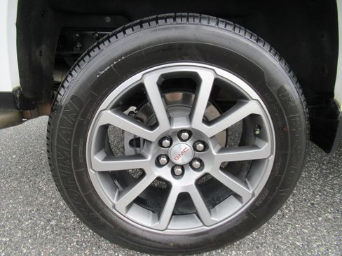 Used 2022 GMC Canyon Denali AWD/4WD image 8