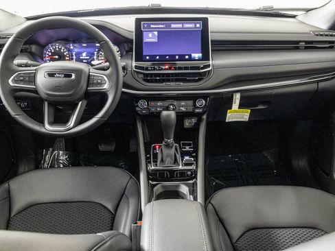 New 2026 Jeep Compass Latitude AWD/4WD image 20