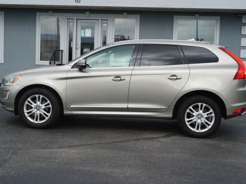 Used 2016 Volvo XC60 T5 Premier w/ Proximity Package FWD image 8