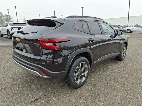 New 2026 Chevrolet Trax LT w/ Driver Confidence Package image 4