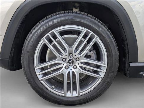 Used 2021 Mercedes-Benz GLS 450 4MATIC image 24