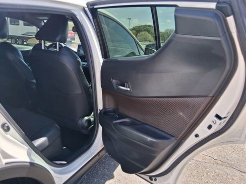 Used 2019 Toyota C-HR Limited image 10