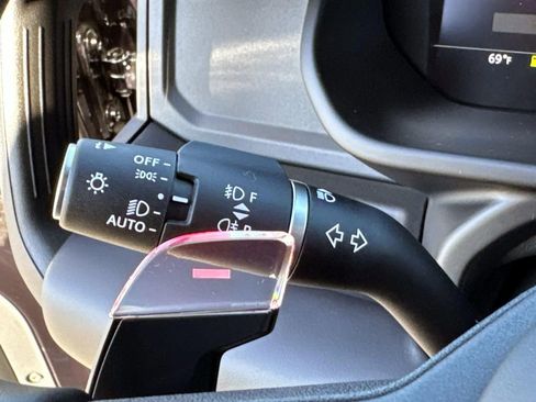 New 2026 Land Rover Defender 110 OCTA image 37