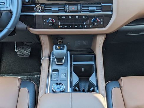 Certified 2024 Nissan Pathfinder Platinum w/ Cargo Package image 21