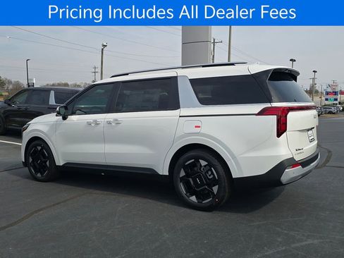 New 2026 Kia Carnival EX FWD image 5