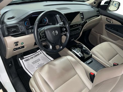 Used 2021 Honda Pilot Touring image 18