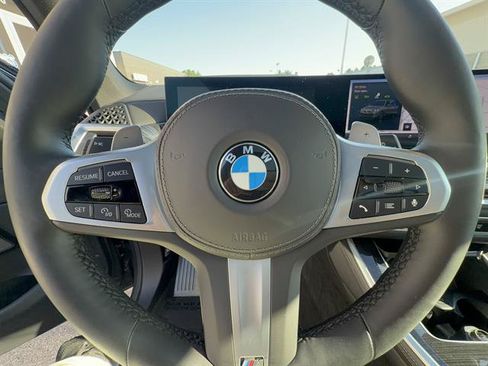 Used 2025 BMW X5 xDrive40i w/ Executive Package AWD/4WD image 15