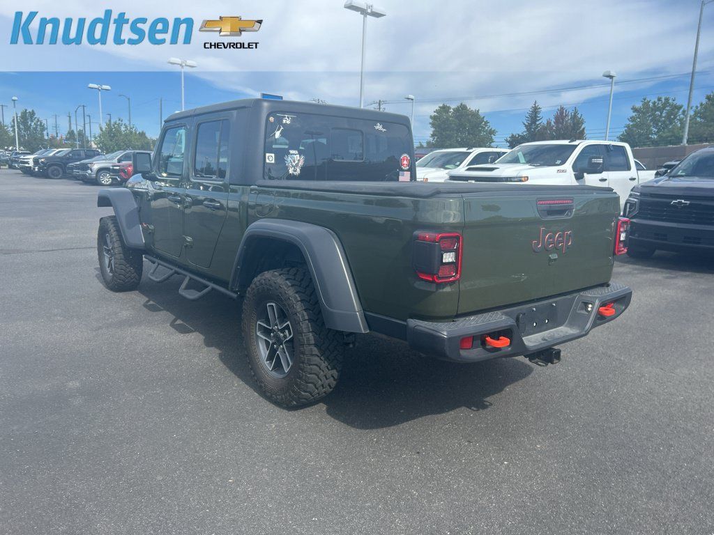 Used 2024 Jeep Gladiator Mojave w/ Technology Group AWD/4WD image 5
