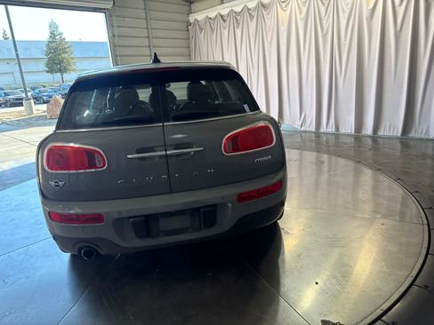 Used 2017 MINI Cooper Clubman FWD image 6
