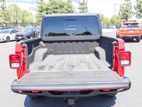 Used 2022 Jeep Gladiator Rubicon AWD/4WD image 32