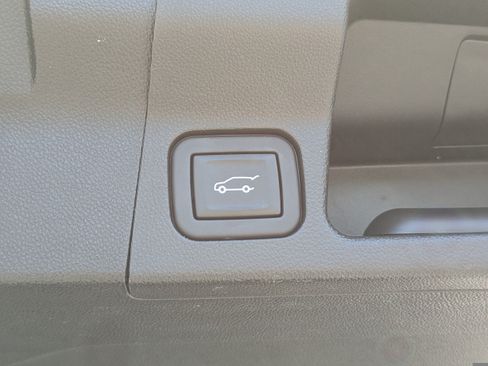 Used 2023 GMC Acadia Denali w/ Denali Ultimate Package AWD/4WD image 14