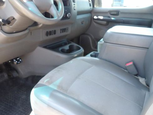 Used 2020 Nissan NV 2500 SV RWD image 14
